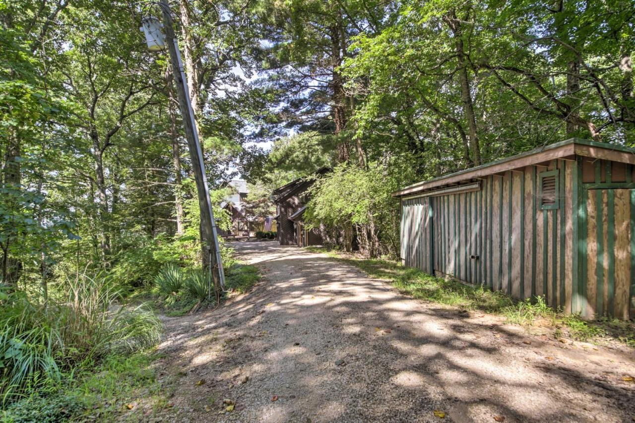 Peaceful Nashville Hideaway Near State Parks! Exterior photo