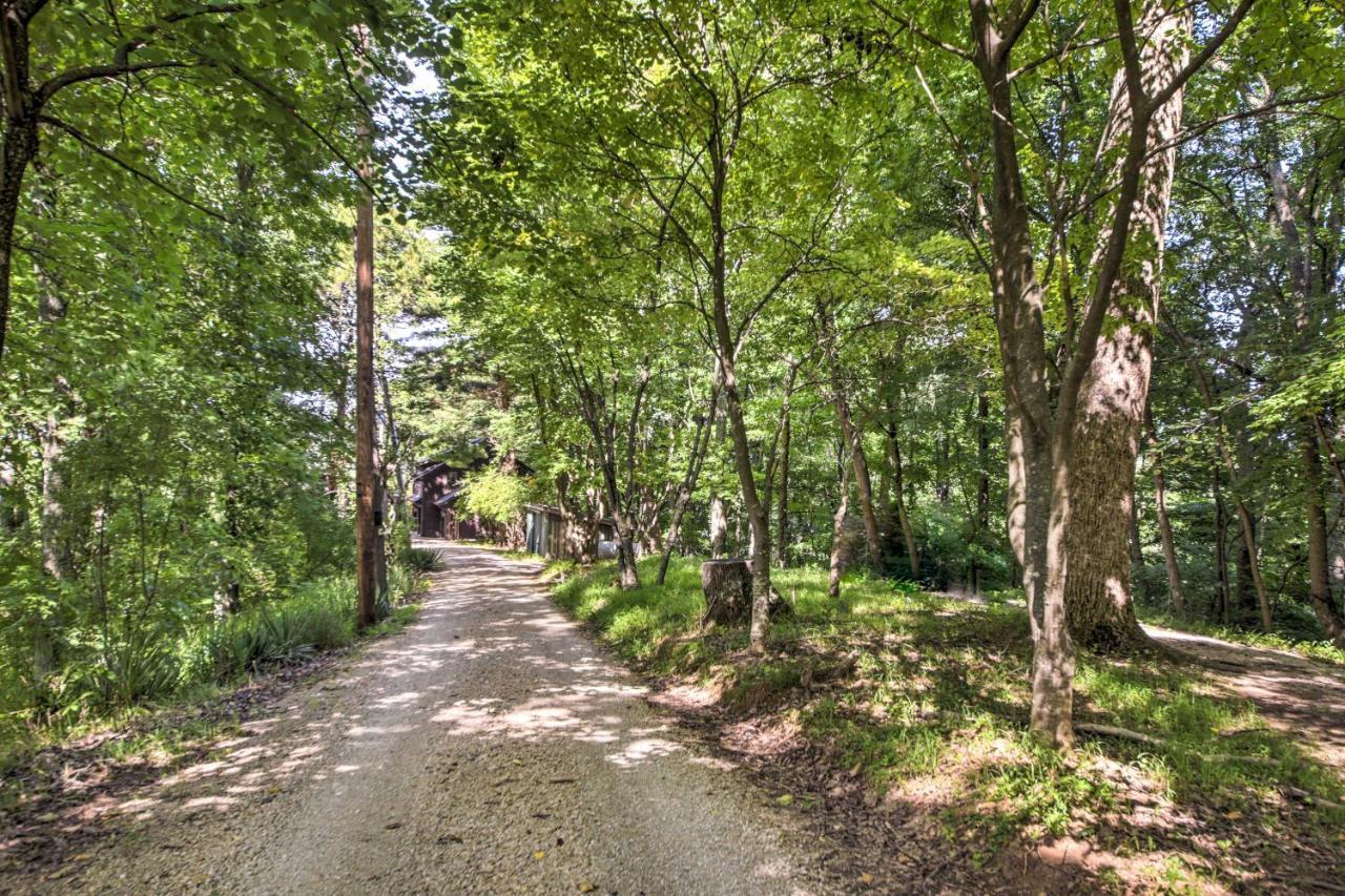 Peaceful Nashville Hideaway Near State Parks! Exterior photo